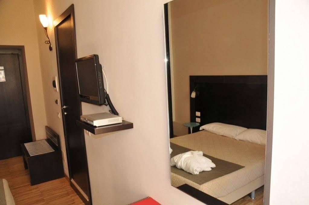Sotto Il Sole Di Roma Bed & Breakfast Exterior photo