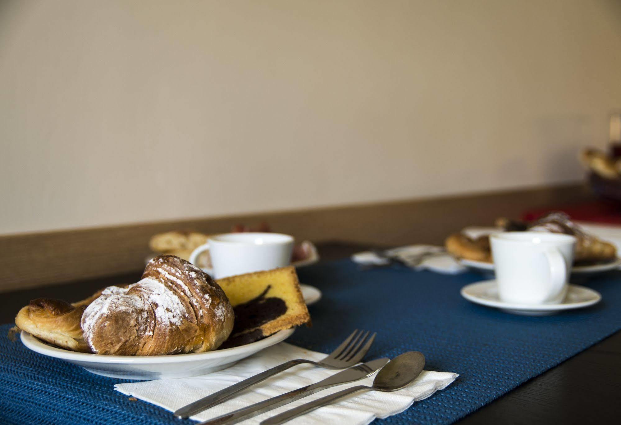 Sotto Il Sole Di Roma Bed & Breakfast Exterior photo